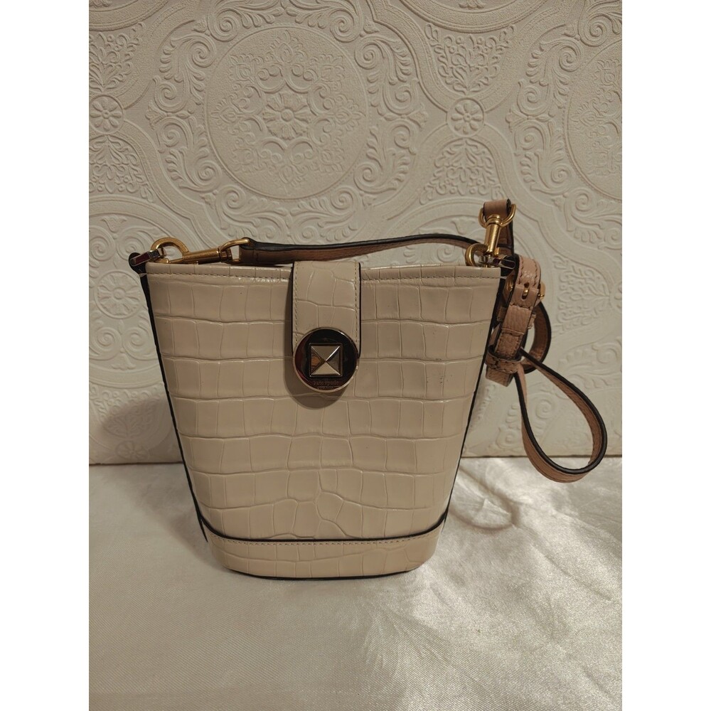 Kate Spade Mini Bucket Crossbody Bag Women’s Leather Purse Compact Chic Stylish